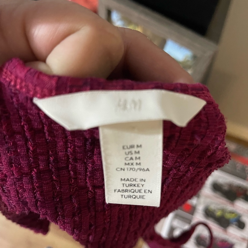 H&M Burgundy Ribbed Top - Picture 3 of 4